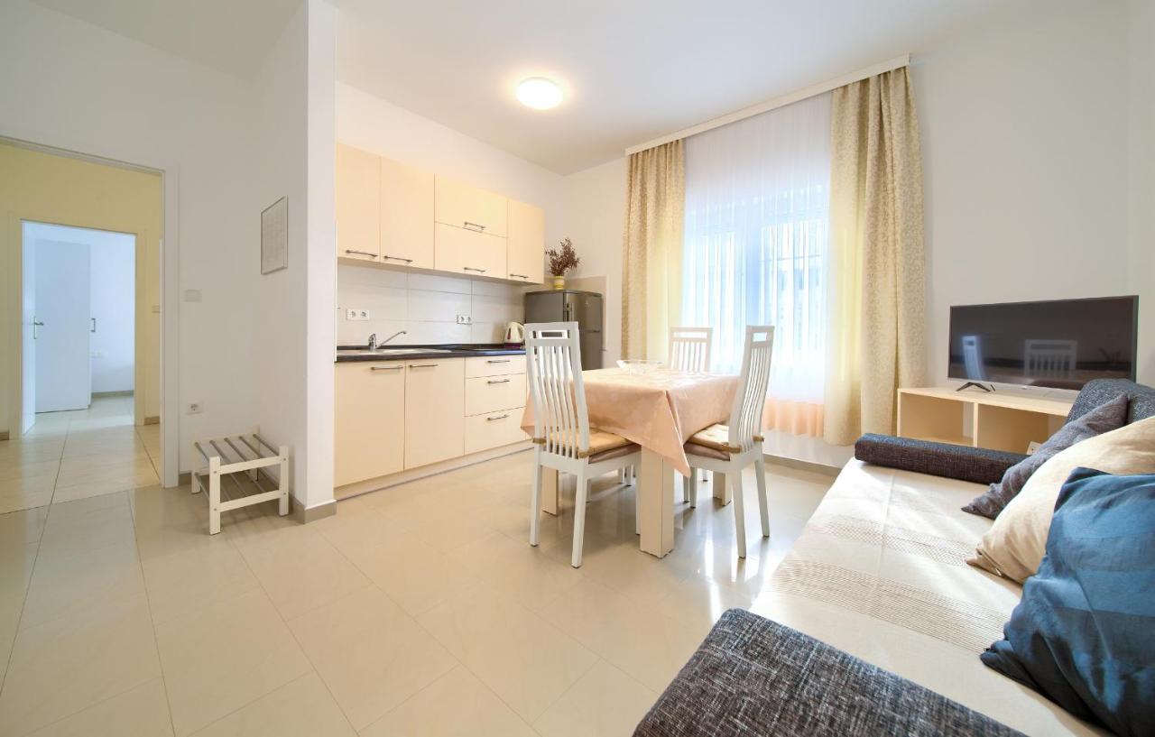 Apartmani Mara Matic Malinska Exteriér fotografie