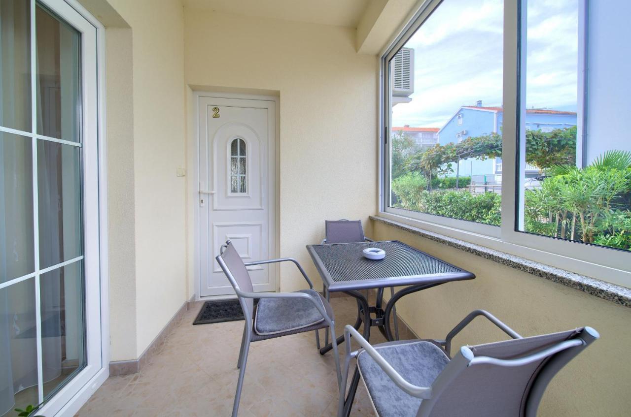 Apartmani Mara Matic Malinska Exteriér fotografie