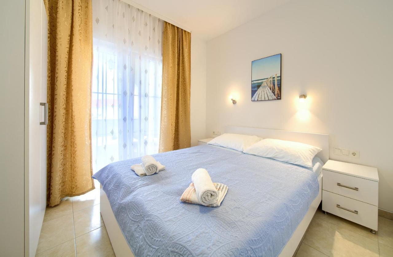 Apartmani Mara Matic Malinska Exteriér fotografie